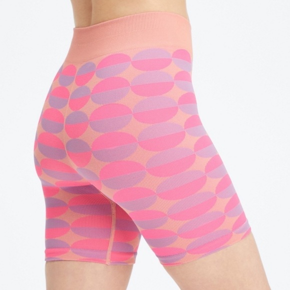 Fabletics Vanessa Hudgens patterned Seamless High-Waisted 9'' Short size small - Picture 10 of 10